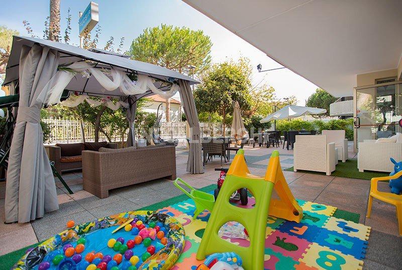 Hotel Fucsia Riccione Exterior photo