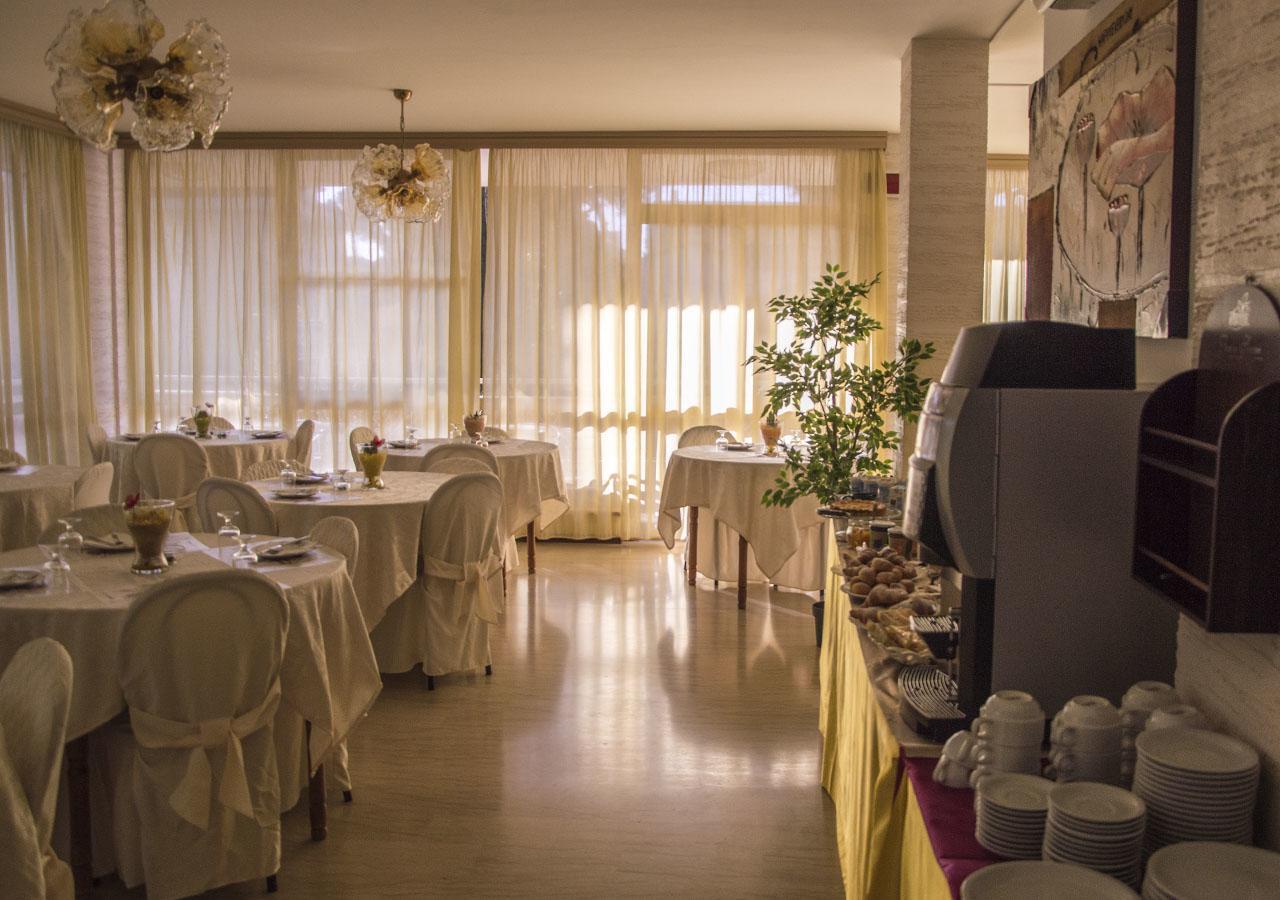 Hotel Fucsia Riccione Exterior photo