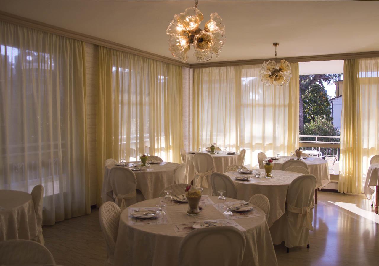 Hotel Fucsia Riccione Exterior photo